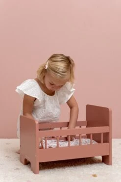 Little Dutch LD7097 Houten Poppenbedje -Speelgoed Speciaal Winkel LD7097 little dutch houten poppenbedje 3