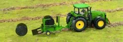 Siku 2266 Ronde Hooibalen Wikkelaar John-Deere -Speelgoed Speciaal Winkel siku 2266 john dere ronde balen wikkelaar incl 2 balen speelactief.nl 1